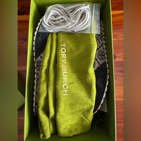 Tory Burch Field Sneakers Navy T Monogram Calf Leather Size 7 Dust bag box - Picture 10 of 11